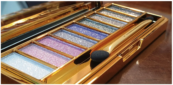 لوحة ظلال العيون الأساسية من بيرفكت بلند